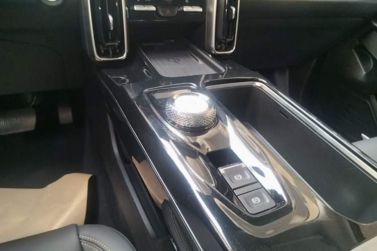 Used Haval DARGO 2021 1.5T DCT Two-Wheel Drive Border Collie - Wangcai Edition Gear Lever