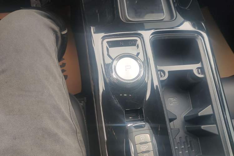 Used Haval DARGO 2021 1.5T DCT Two-Wheel Drive Border Collie Edition Gear Lever