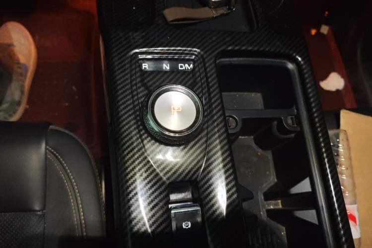 Used Haval DARGO 2021 2.0T DCT All-Wheel-Drive "Hao Tian Quan" Edition Gear Lever