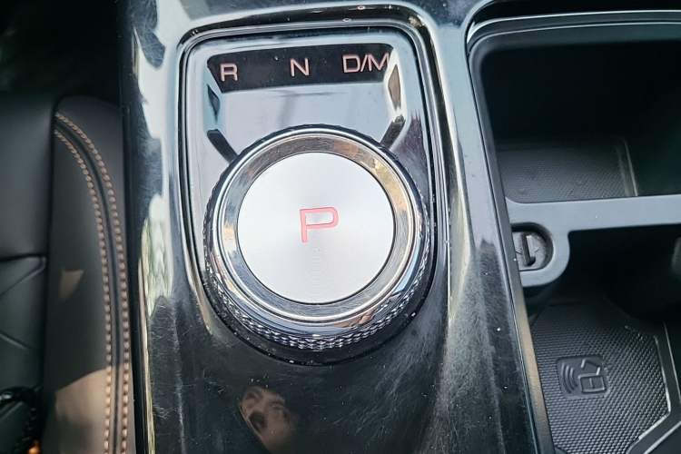 Used Haval DARGO 2021 Revised Version 1.5T DCT Two-Wheel Drive "Mǎquǎn" Edition Gear Lever