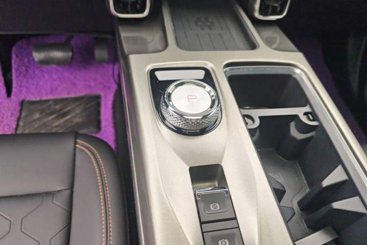 Used Haval DARGO 2021 1.5T DCT Two-Wheel Drive Labrador Edition Gear Lever