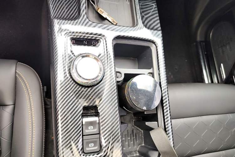 Used Haval DARGO 2021 2.0T DCT 4x4 Chinese Rural Dog Edition Gear Lever