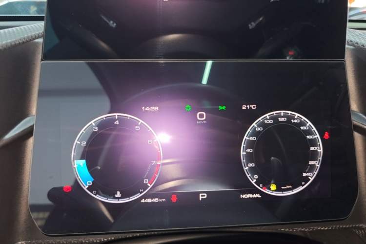 Used Haval DARGO 2021 1.5T DCT Two-Wheel Drive Labrador Edition Instrument Cluster