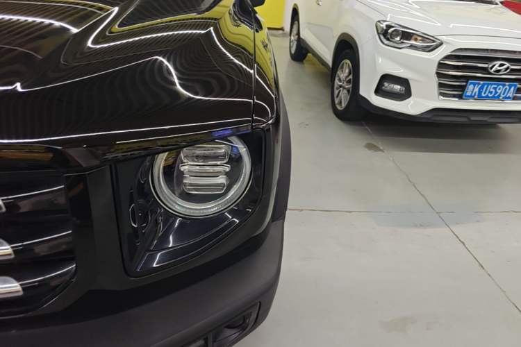 Used Haval DARGO 2021 1.5T DCT Two-Wheel Drive Husky Edition Left Front Headlight