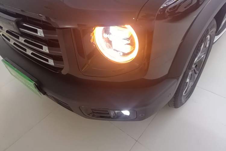 Used Haval DARGO 2021 2.0T DCT All-Wheel-Drive "Hao Tian Quan" Edition Left Front Headlight