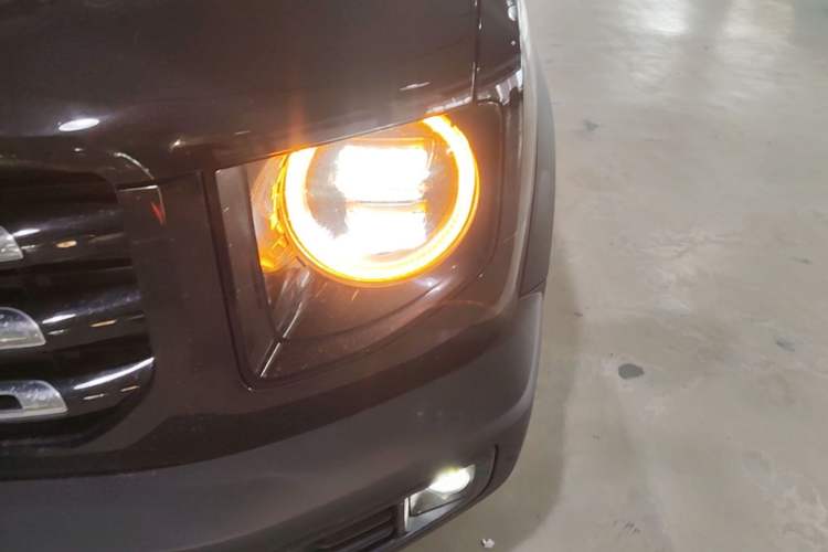 Used Haval DARGO 2021 1.5T DCT Two-Wheel Drive Border Collie Edition Left Front Headlight