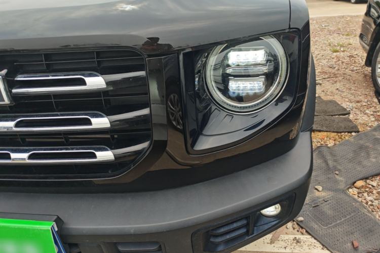 Used Haval DARGO 2021 1.5T DCT Two-Wheel Drive Labrador Edition Left Front Headlight