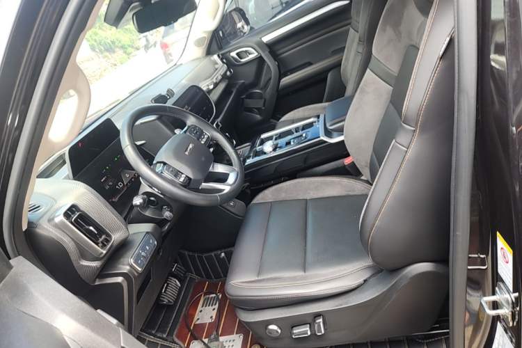 Used Haval DARGO 2021 2.0T DCT All-Wheel-Drive "Hao Tian Quan" Edition Left Front Seat