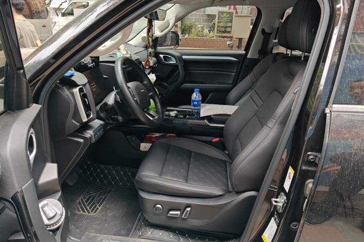 Used Haval DARGO 2021 2.0T DCT Two-Wheel Drive Chinese Mastiff Edition Left Front Seat
