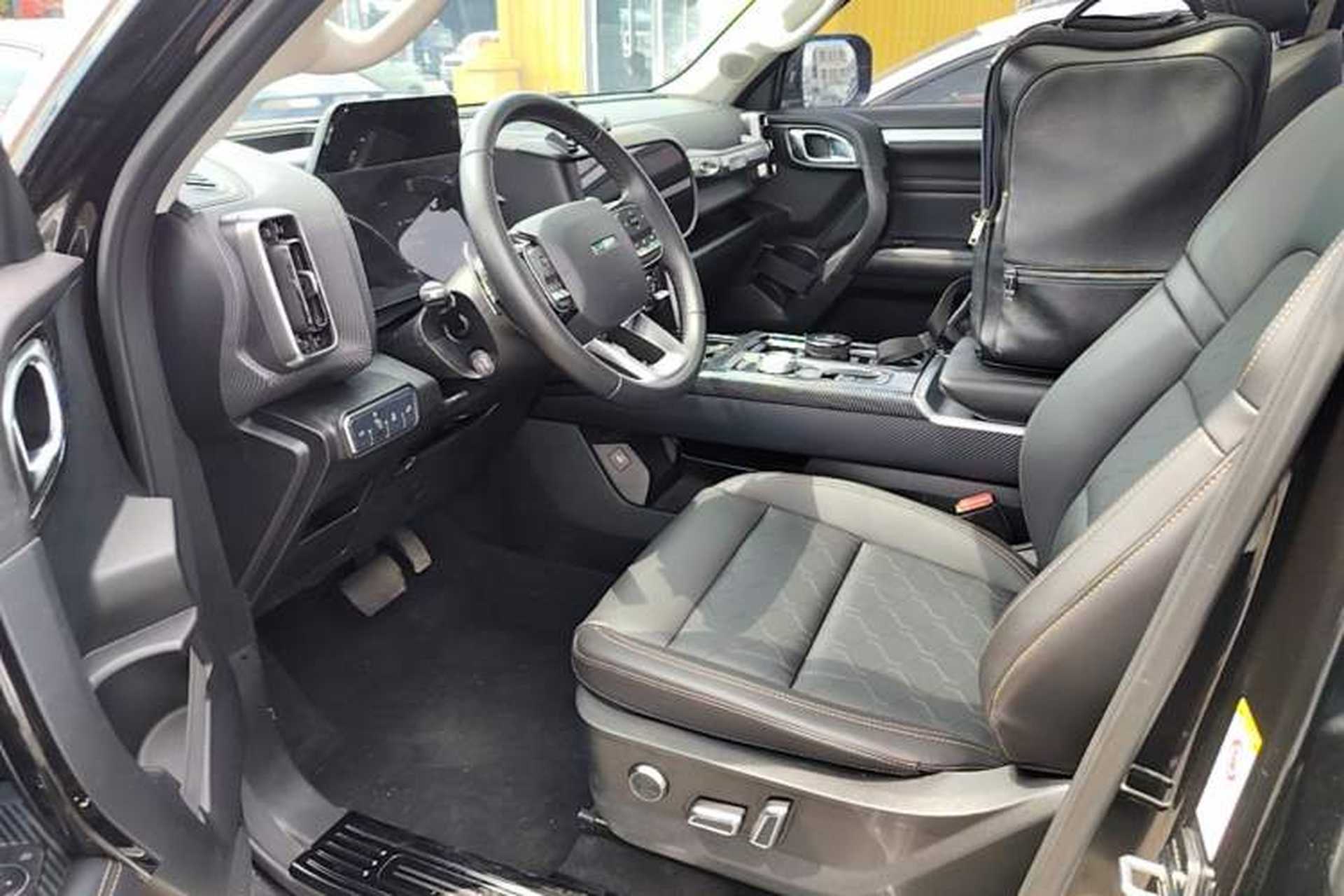 Used Haval DARGO 2021 2.0T DCT 4x4 Chinese Rural Dog Edition Left Front Seat