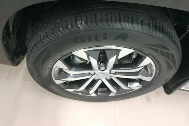 Used Haval DARGO 2021 1.5T DCT Two-Wheel Drive "Mǎquǎn" Edition Left Front Wheel Hub