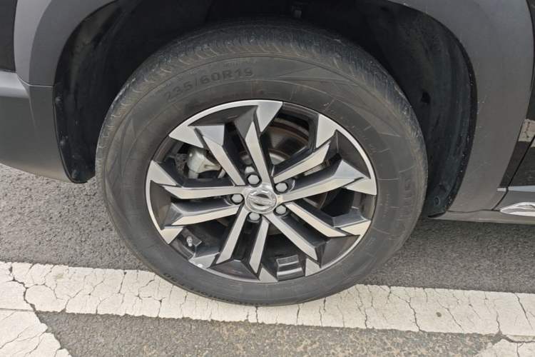 Used Haval DARGO 2021 2.0T DCT Two-Wheel Drive Chinese Mastiff Edition Left Front Wheel Hub