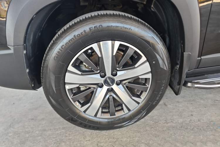 Used Haval DARGO 2021 1.5T DCT Two-Wheel Drive Labrador Edition Left Front Wheel Hub