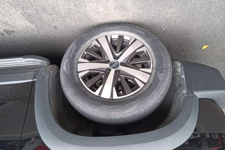 Used Haval DARGO 2021 1.5T DCT Two-Wheel Drive Labrador Edition Left Front Wheel Hub