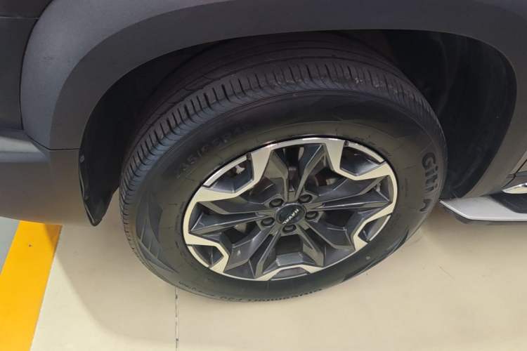 Used Haval DARGO 2021 2.0T DCT 4x4 Chinese Rural Dog Edition Left Front Wheel Hub