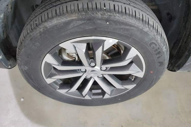 Used Haval DARGO 2021 1.5T DCT Two-Wheel Drive Border Collie Edition Left Front Wheel Hub