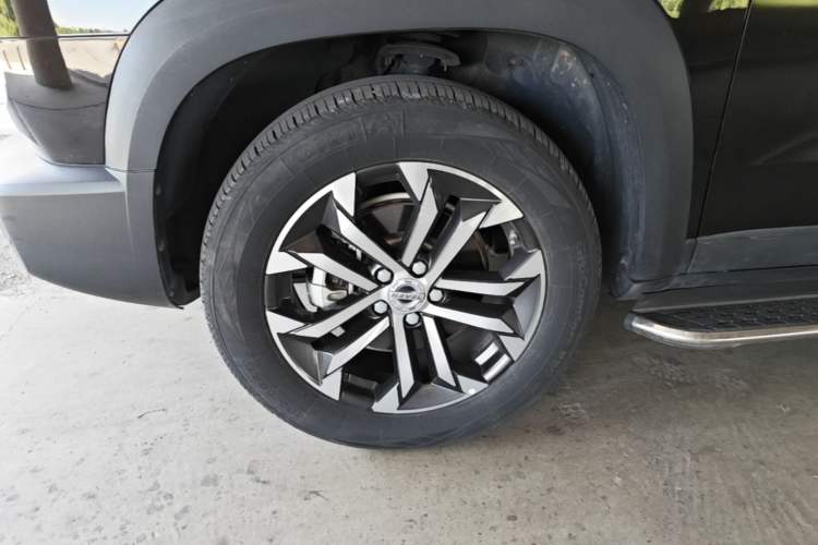 Used Haval DARGO 2021 1.5T DCT Two-Wheel Drive Border Collie Edition Left Front Wheel Hub
