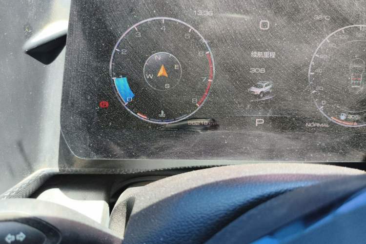 Used Haval DARGO 2021 1.5T DCT Two-Wheel Drive Labrador Edition Odometer Close Up