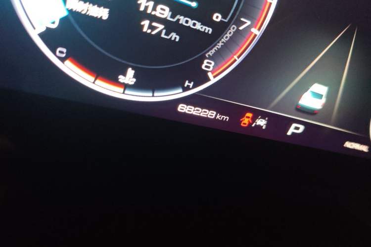 Used Haval DARGO 2021 2.0T DCT All-Wheel-Drive "Hao Tian Quan" Edition Odometer Close Up
