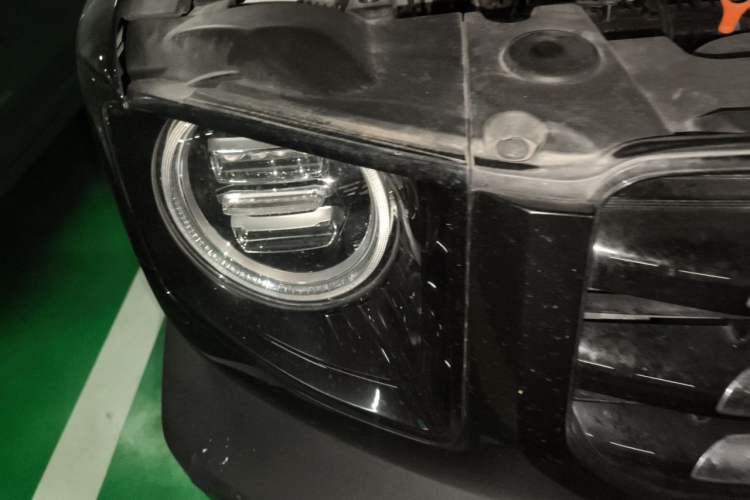 Used Haval DARGO 2021 Revised Version 2.0T DCT Four-Wheel Drive "Hao Tian Que" Edition Right Front Headlight