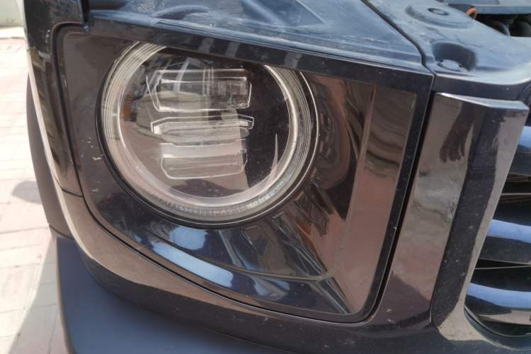 Used Haval DARGO 2021 2.0T DCT Two-Wheel Drive Chinese Mastiff Edition Right Front Headlight