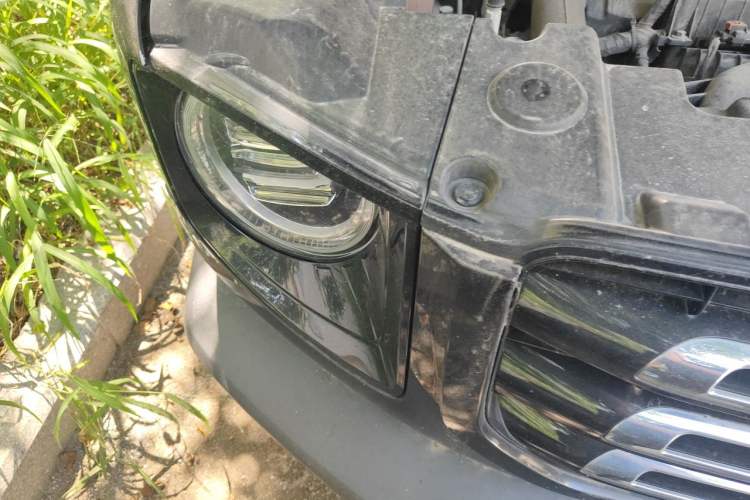 Used Haval DARGO 2021 1.5T DCT Two-Wheel Drive Border Collie Edition Right Front Headlight