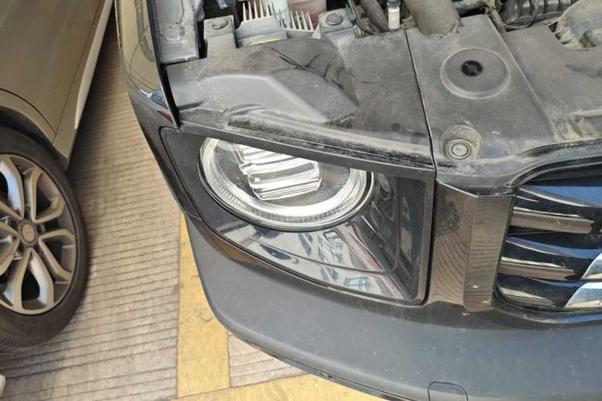 Used Haval DARGO 2021 Revised Version 1.5T DCT Two-Wheel Drive "Mǎquǎn" Edition Right Front Headlight