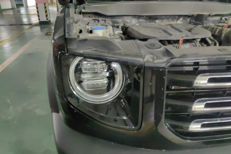 Used Haval DARGO 2021 2.0T DCT 4x4 Chinese Rural Dog Edition Right Front Headlight