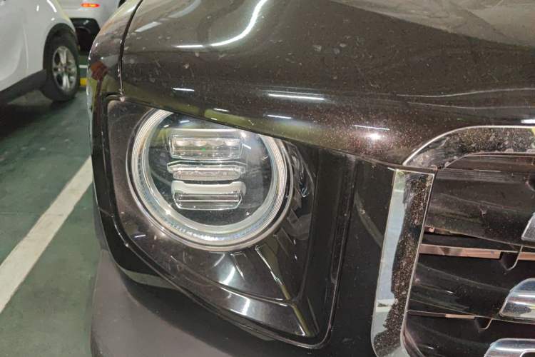 Used Haval DARGO 2021 1.5T DCT Two-Wheel Drive "Mǎquǎn" Edition Right Front Headlight