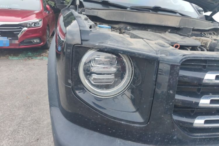 Used Haval DARGO 2021 2.0T DCT All-Wheel-Drive "Hao Tian Quan" Edition Right Front Headlight