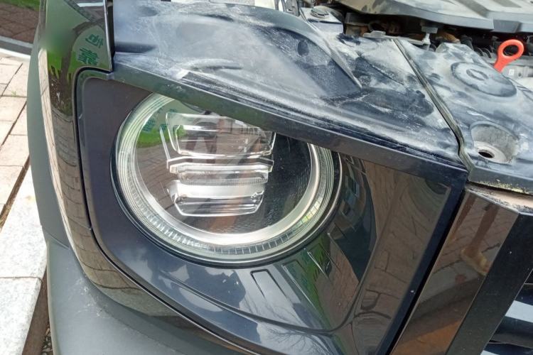 Used Haval DARGO 2021 2.0T DCT All-Wheel-Drive "Hao Tian Quan" Edition Right Front Headlight