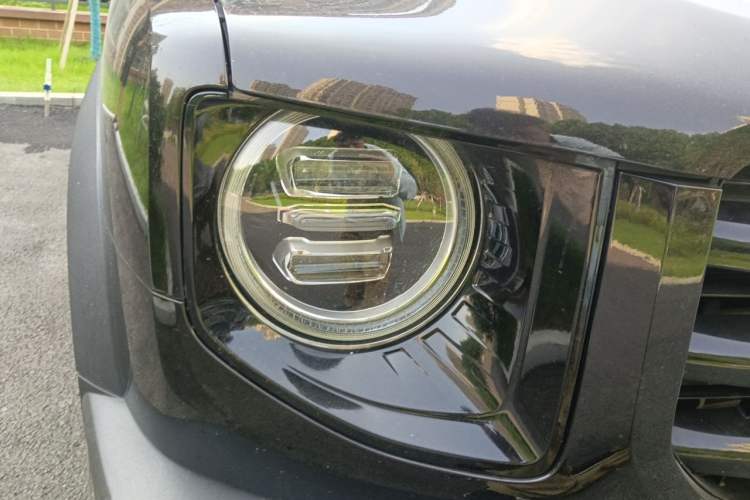 Used Haval DARGO 2021 1.5T DCT Two-Wheel Drive Border Collie Edition Right Front Headlight