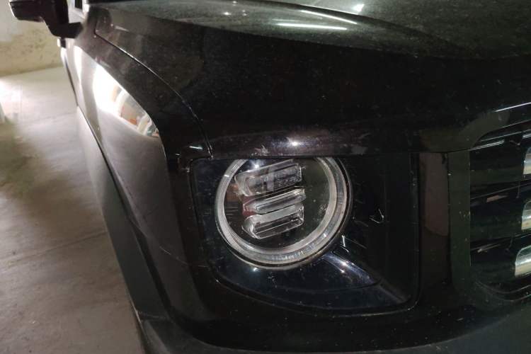 Used Haval DARGO 2021 1.5T DCT Two-Wheel Drive Labrador Edition Right Front Headlight