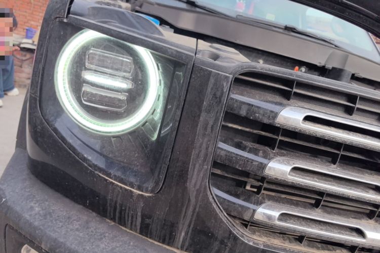 Used Haval DARGO 2021 Revised Version 1.5T DCT Two-Wheel Drive "Mǎquǎn" Edition Right Front Headlight