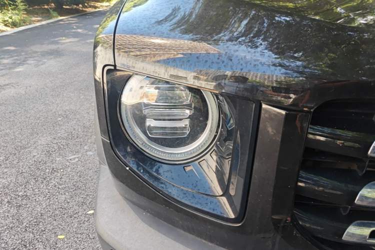 Used Haval DARGO 2021 2.0T DCT 4x4 Chinese Rural Dog Edition Right Front Headlight