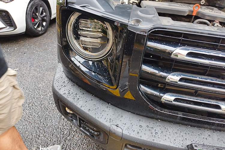 Used Haval DARGO 2021 1.5T DCT Two-Wheel Drive Border Collie Edition Right Front Headlight