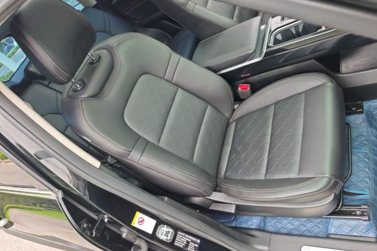 Used Haval DARGO 2021 2.0T DCT Two-Wheel Drive Chinese Mastiff Edition Right Front Seat