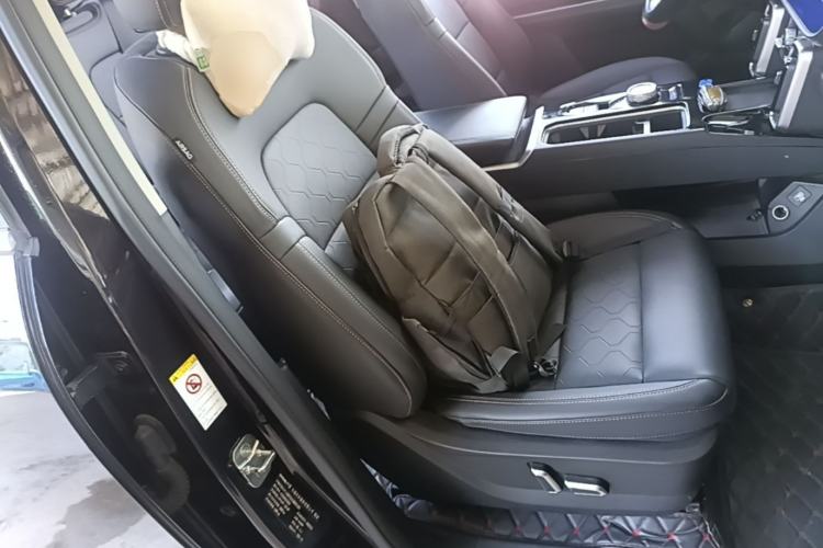 Used Haval DARGO 2021 Revised Version 1.5T DCT Two-Wheel Drive "Mǎquǎn" Edition Right Front Seat