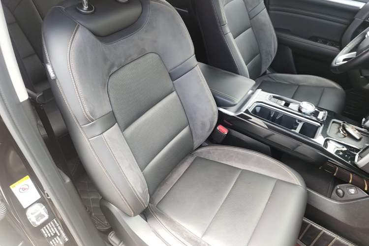 Used Haval DARGO 2021 2.0T DCT All-Wheel-Drive "Hao Tian Quan" Edition Right Front Seat