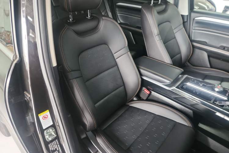 Used Haval DARGO 2021 2.0T DCT Two-Wheel Drive Chinese Mastiff Edition Right Front Seat