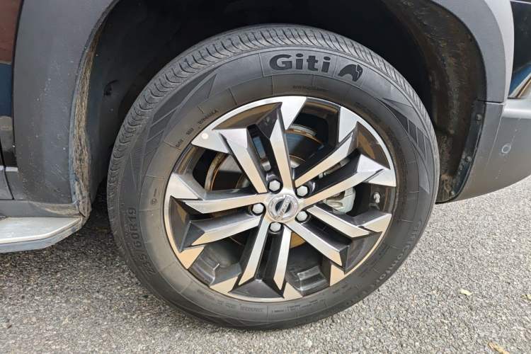 Used Haval DARGO 2021 1.5T DCT Two-Wheel Drive "Mǎquǎn" Edition Right Front Wheel Hub