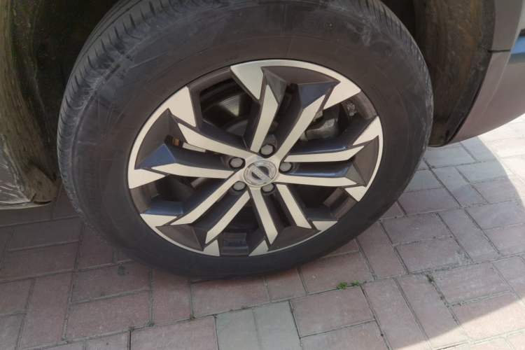 Used Haval DARGO 2021 2.0T DCT Two-Wheel Drive Chinese Mastiff Edition Right Front Wheel Hub