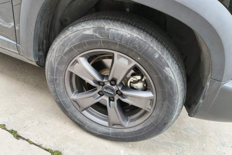 Used Haval DARGO 2021 1.5T DCT Two-Wheel Drive Husky Edition Right Front Wheel Hub
