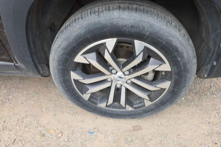 Used Haval DARGO 2021 1.5T DCT Two-Wheel Drive Border Collie Edition Right Front Wheel Hub