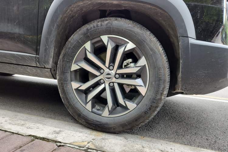 Used Haval DARGO 2021 1.5T DCT Two-Wheel Drive Border Collie Edition Right Front Wheel Hub