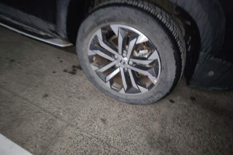 Used Haval DARGO 2021 Revised Version 1.5T DCT Two-Wheel Drive "Mǎquǎn" Edition Right Front Wheel Hub