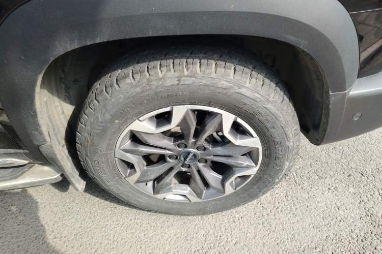 Used Haval DARGO 2021 Revised Version 2.0T DCT Four-Wheel Drive "Hao Tian Que" Edition Right Front Wheel Hub