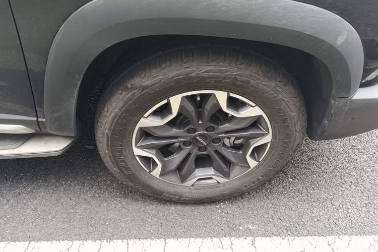 Used Haval DARGO 2021 2.0T DCT All-Wheel-Drive "Hao Tian Quan" Edition Right Front Wheel Hub