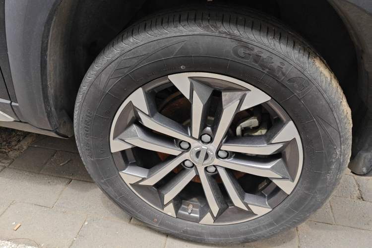 Used Haval DARGO 2021 2.0T DCT Two-Wheel Drive Chinese Mastiff Edition Right Front Wheel Hub