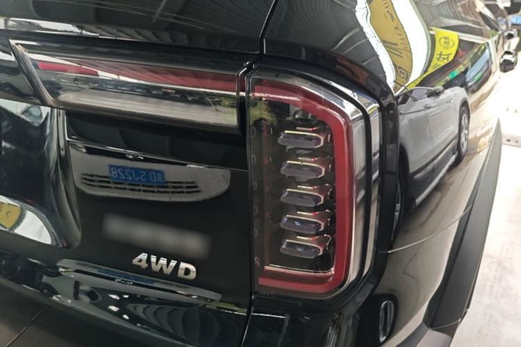 Used Haval DARGO 2021 Revised Version 2.0T DCT Four-Wheel Drive "Hao Tian Que" Edition Right Rear Taillight